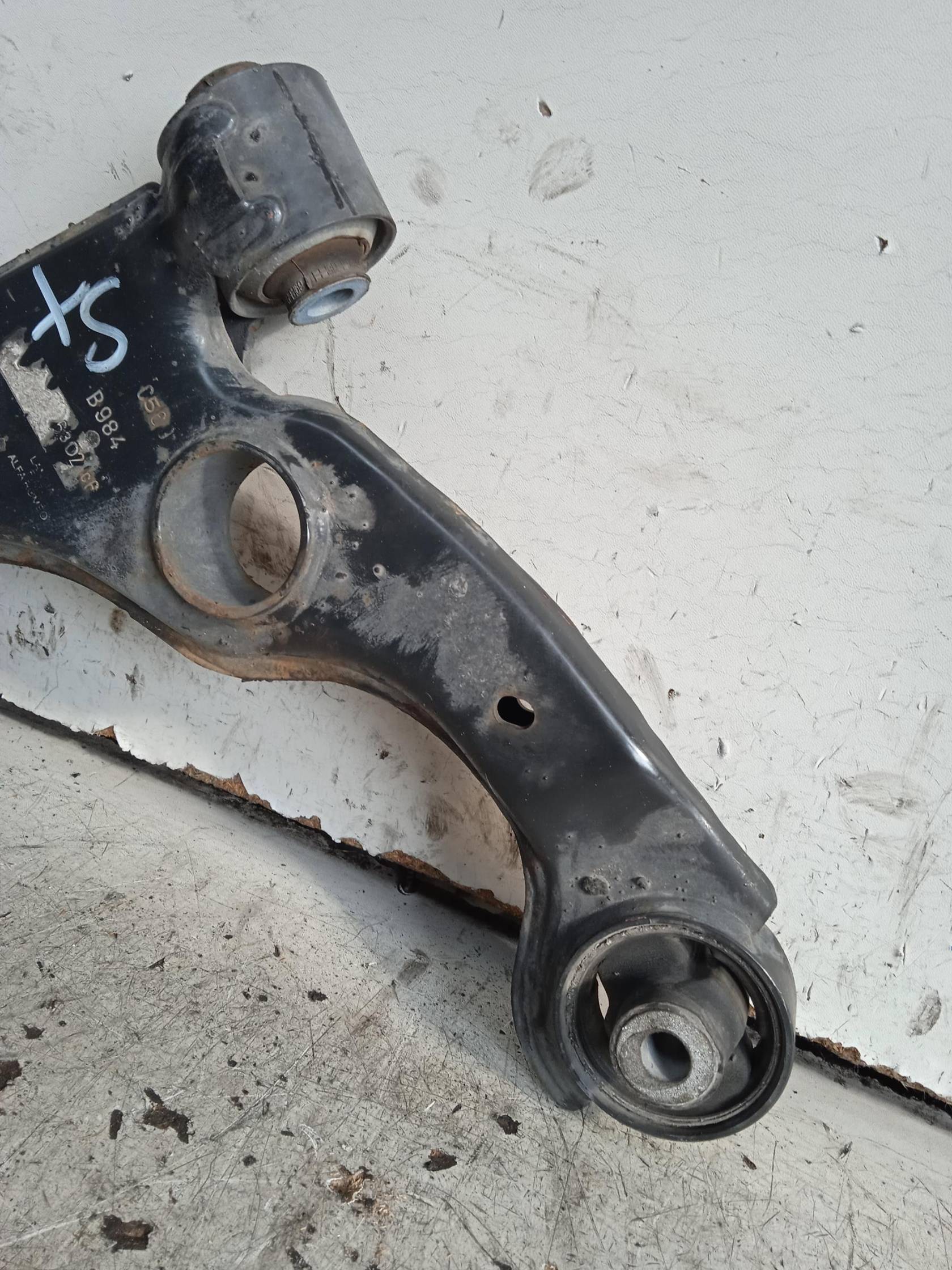 Braccio oscillante sosp. ant. sx.